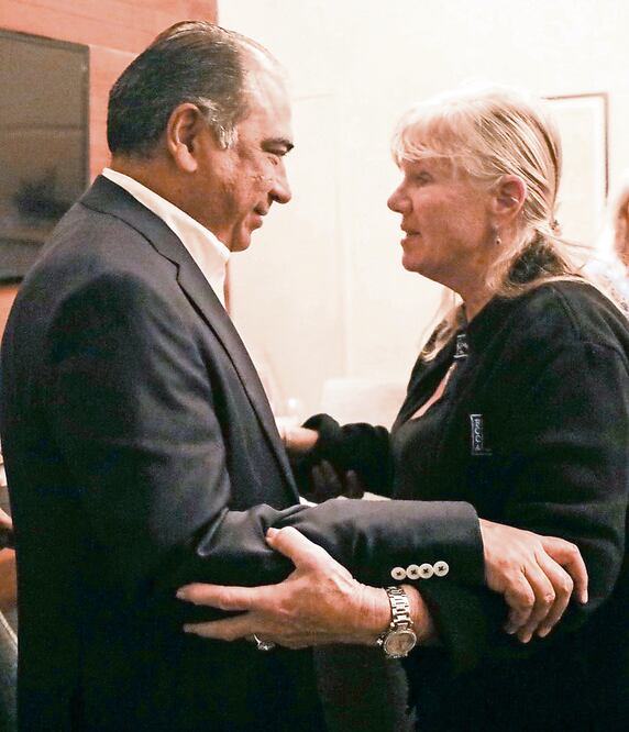 El gobernador Héctor Astudillo invitó a la presidenta de Florida Caribbean Cruise Association, Michelle M. Paige, a visitar a Ixtapa-Zihuatanejo y Acapulco. (ESPECIAL)