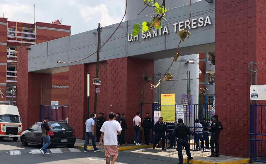 Balacera en Unidad Habitacional Santa Teresa ubicada en colonia Tepalcates en Iztapalapa. foto: Isidro Corro