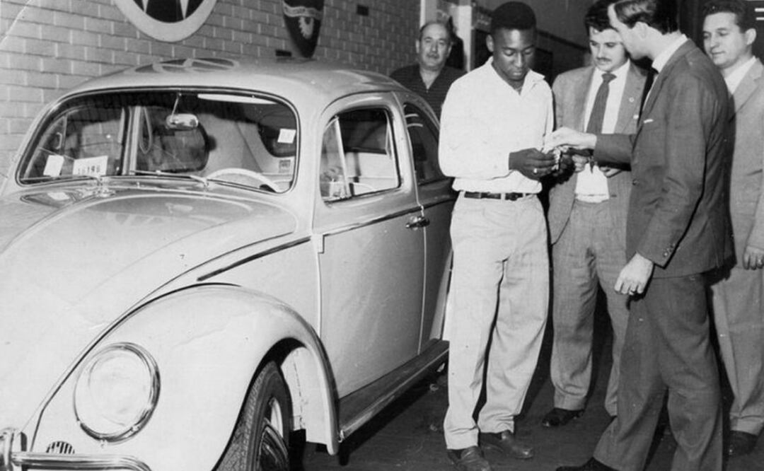La historia del inseparable Vocho de Pelé