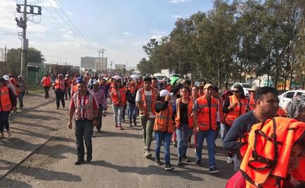 Trabajadores de aeropuerto en Texcoco marchan en exigencia de finiquito 