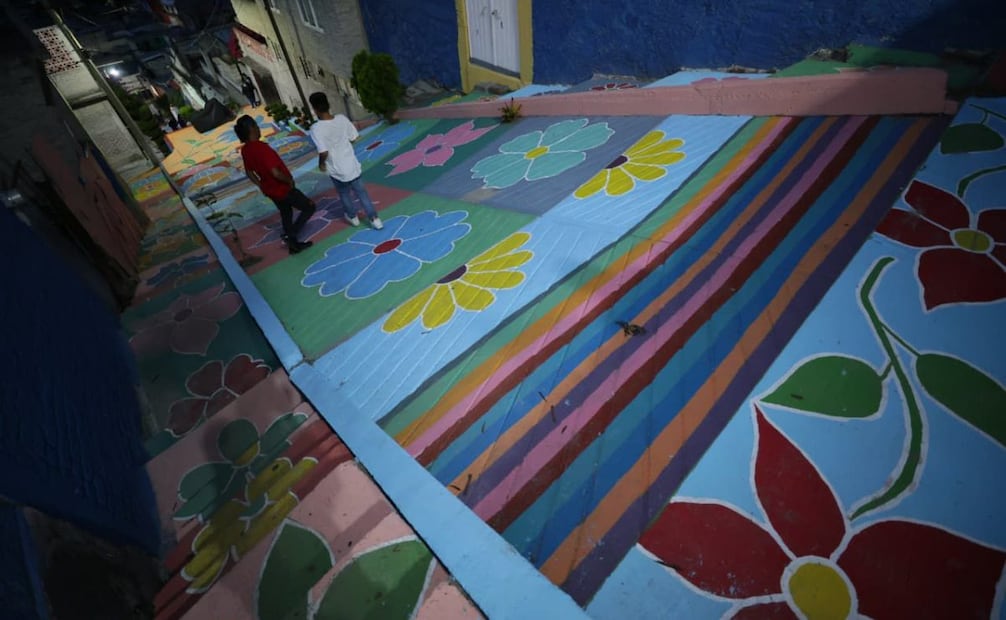 Ecatepec proyecta pintar 3 mil fachadas en San Andrés de la Cañada; buscan mejorar la imagen urbana.
Foto: Especial.