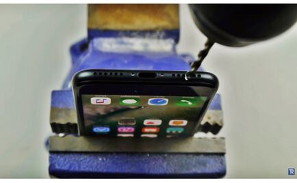 Video viral provoca que taladren sus iPhone 7