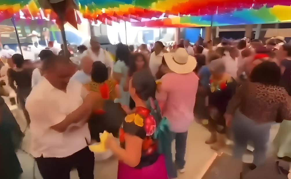 En redes sociales se han difundido videos del momento de la agresión armada, y una cuarta persona resultó con heridas de bala. | Foto: Captura de pantalla del video.