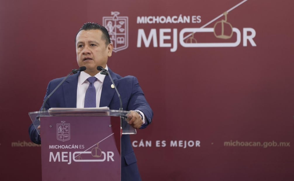 Compañeros detuvieron a Osmar tras ataque a docentes; gobernador de Michoacán busca penas más severas a menores que cometan delitos graves.
Foto: Especial.