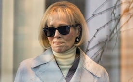 Trump paga indemnización de más de 5 mdd a la escritora Carol por difamarla; aún le debe otros 83 millones