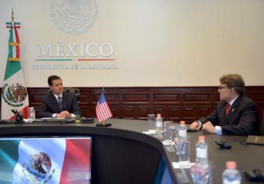 Abordan Peña Nieto y Perry seguridad e integración energéticas