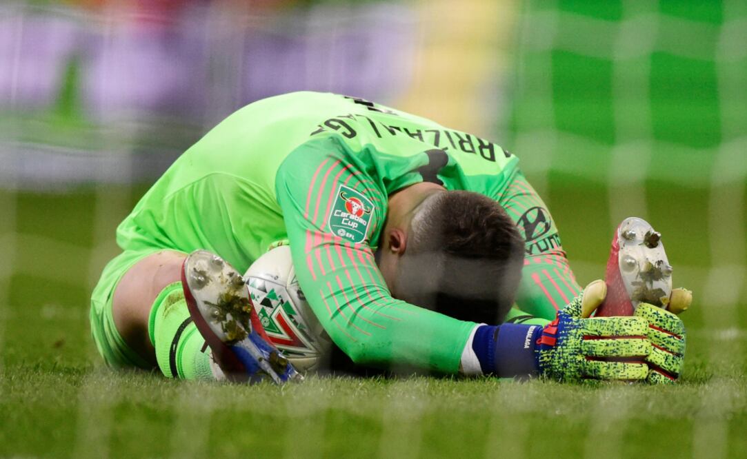 Kepa multado por desobedecer al técnico