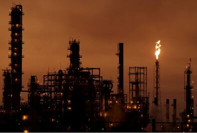 Producción de gasolina cae 37.5% en 3.5 meses