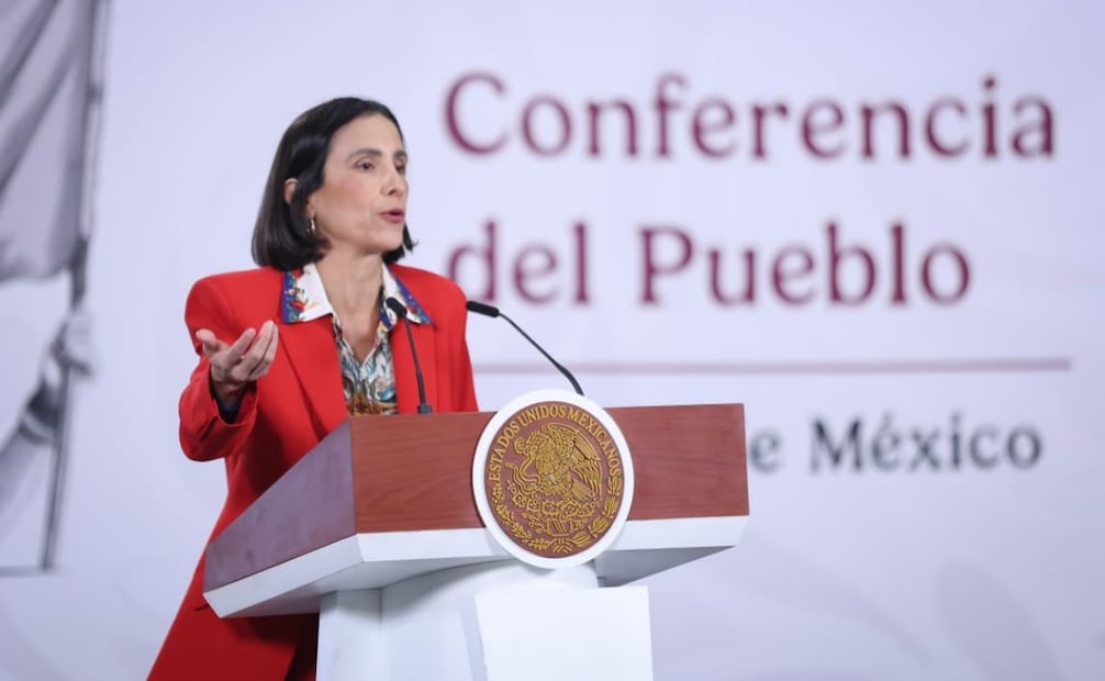 La secretaria de Energía, Luz Elena González, durante la conferencia de prensa matutina desde Palacio Nacional este miércoles 8 de abril de 2026. Foto: Luis Camacho/ EL UNIVERSAL