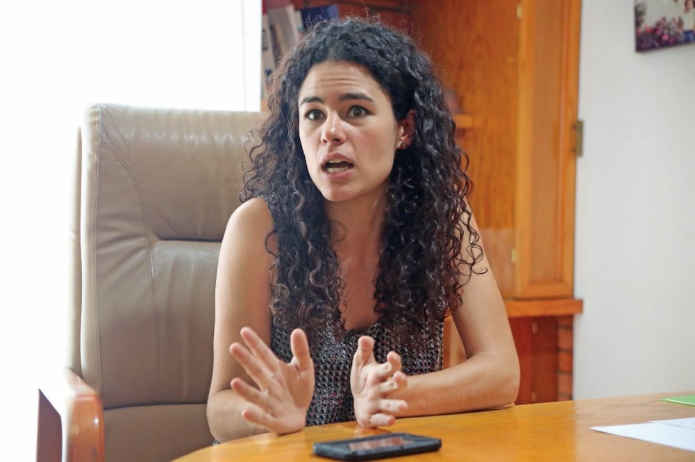 Al establecer mesas de trabajo con las Afore, Luisa Alcalde dijo que el ahorro es del empleado, por lo que éste tiene derecho a acceder al dinero. Foto: ARCHIVO EL UNIVERSAL