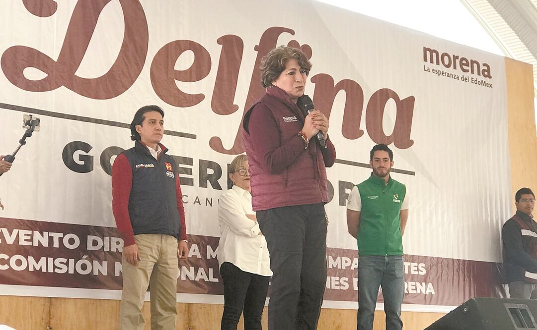 Gómez lamentó que su rival “com- pre la dignidad” de los habitantes. Foto: Emilio Fernández / EL UNIVERSAL