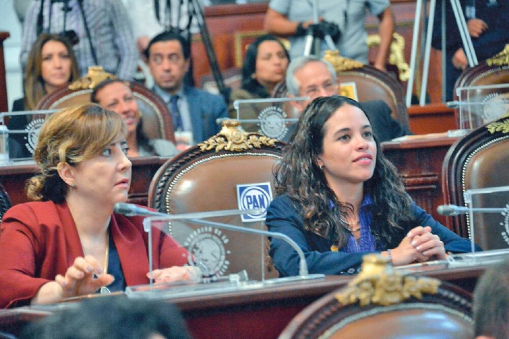 La bancada panista no quiere que Morena, PES y PT encabecen las comisiones de control y fiscalización de la acción gubernamental. Foto: ARCHIVO EL UNIVERSAL 