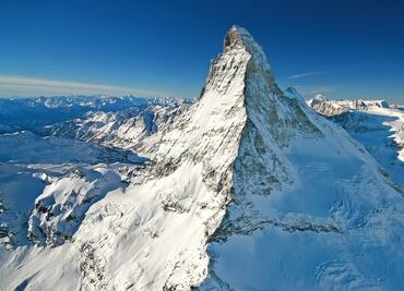 Avalancha en los Alpes franceses deja 4 muertos y un herido