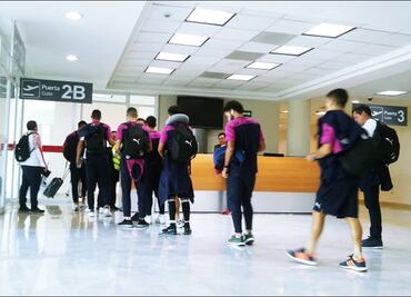 Chivas continúa el “paseo” en EU mientras agudiza su crisis