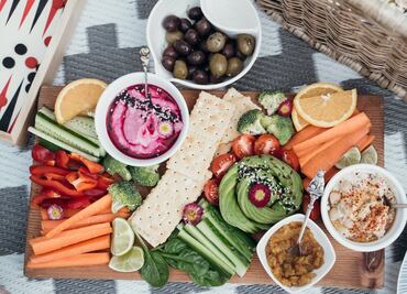 ¿Serías vegano por un mes? El reto que siguen Paul McCartney y Alicia Silverstone