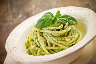 #RECETA de pasta con pesto y piñones