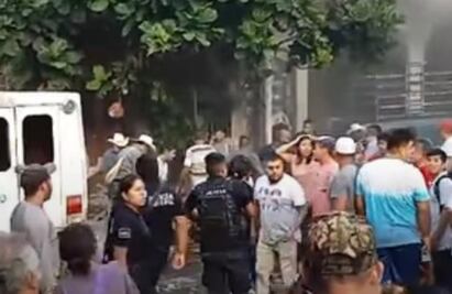 2 muertos y 9 lesionados deja explosión en cantina donde se almacenaba pirotecnia en Hidalgo