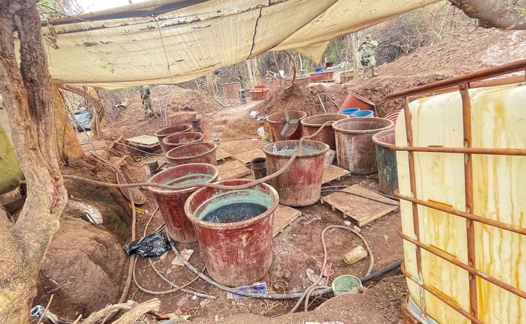 El laboratorio y el material diverso fue destruido en el lugar, evitando que este fuera empleado para la elaboración de droga. Foto ilustrativa: Semar