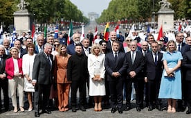 Macron celebra el último día de la Independencia de Francia como presidente; rinde homenaje a Ucrania y la unidad europea