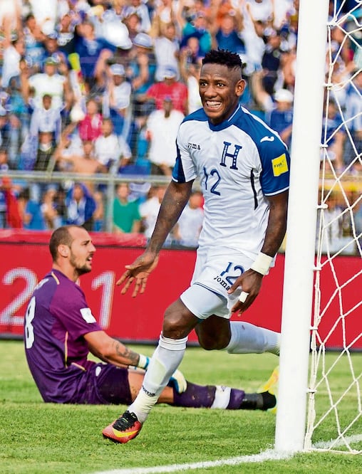 El defensa Romell Quioto definió el encuentro ante los canadienses (GUSTAVO AMADOR. EFE)