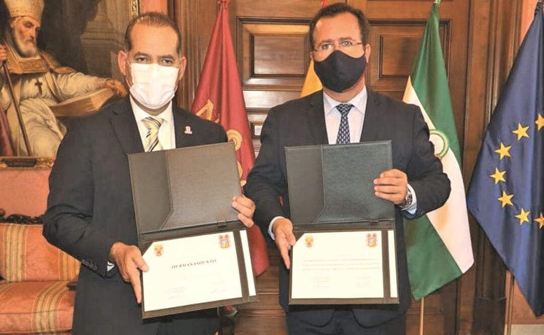 El gobernador de Aguascalientes, Martín Orozco, y el teniente de alcalde de Sevilla, Juan C. Cabrera. Foto: ESPECIAL