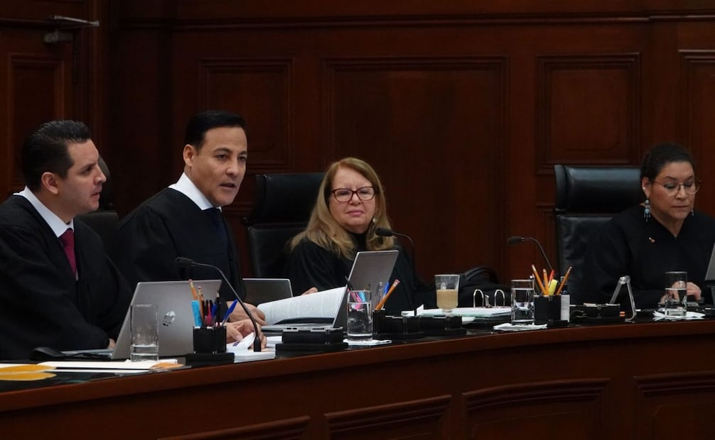 Los ministros Arístides Rodrigo Guerrero y Giovanni Azalea Figueroa, así como las ministras Loretta Ortiz Ahlf y Lelia Batres Guadarrama durante la sesión ordinaria de la Suprema Corte de Justicia de la Nación del 2 de diciembre de 2025. Foto: Galo Cañas/ Cuartoscuro