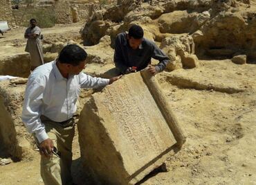 Hallan en oasis un templo egipcio del Siglo II