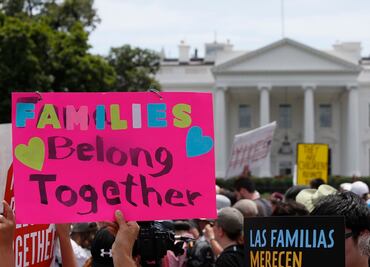 Juez da más tiempo a Gobierno de Trump para reunir a familias de migrantes