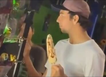 Checo Pérez respondió sobre su futuro en la Fórmula 1 en un puesto de elotes; ¿volverá a correr? "Ya no"