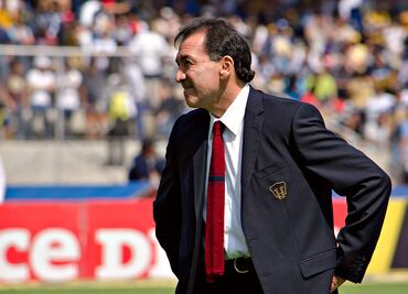 Aún no sale Caixinha y hay quien se ofrece para dirigir a Cruz Azul