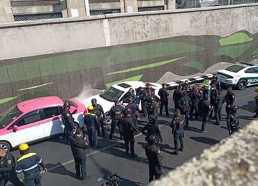 Hombres en moto asesinan a balazos a automovilista cerca del Centro Histórico de CDMX