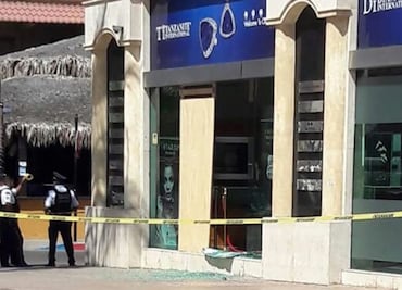 Asaltan joyería en Los Cabos; detienen a los ladrones