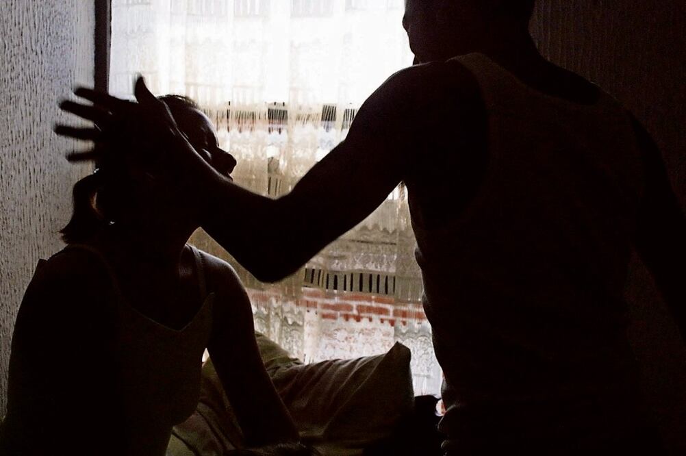 El acumulado de delitos por violencia familiar desde enero de 2015 hasta el 30 de noviembre de 2017 llegó a las 435 mil 145 carpetas de investigación. (ARCHIVO EL UNIVERSAL)