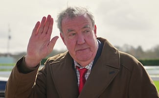 Jeremy Clarkson conmueve al anunciar que tiene cáncer de próstata en el final de "Clarkson’s Farm"