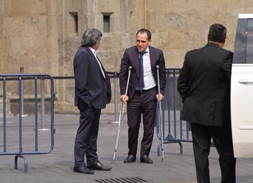 Antigua lesión de futbol provocó que el secretario de Hacienda fuera operado