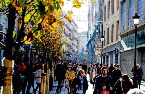 Spain Eyes Over 100 Million Tourists Amid Global Travel Shifts