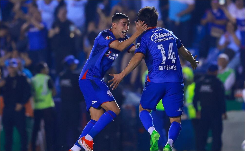 Alexis Gutiérrez celebra su anotación ante los Pumas. FOTO: Imago7