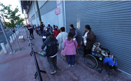 Con largas filas y abuelitos madrugando, así inició la vacunación contra Covid-19 en Toluca