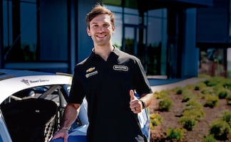 Daniel Suárez conoce la responsabilidad de representar a los latinos en la Nascar Cup  