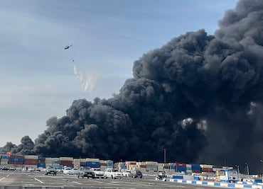 Aumentan a 14 los muertos por la explosión en puerto de Irán; reportan 750 heridos