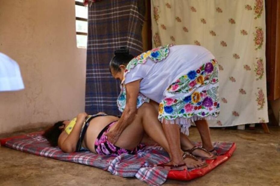 IMSS trabaja en coordinación con parteras rurales