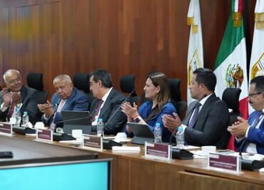 Francisco Garduño entrega el INM a Sergio Salomón Céspedes; realizan ceremonia de transición