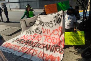 Se pronuncian en contra de la violencia a los animales; muestran apoyo al refugio Franciscano