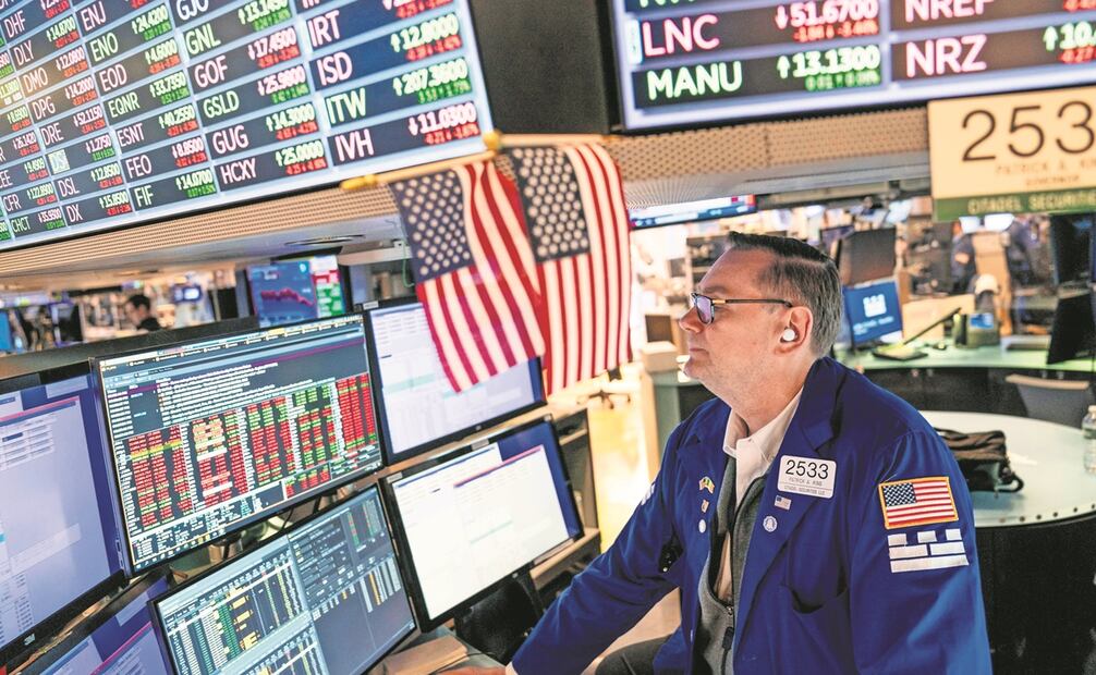 Inversionistas también mostraron aversión al riesgo por resul- tados negativos de algunas empresas de consumo, opinaron. Foto: JOHN MINCHILLO. AP