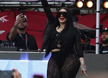 Bellakath deja "plantados" a sus fans de Veracruz y organizadores la exhiben; ella afirma que no le pagaron