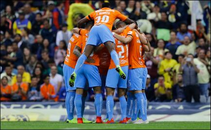 América golea al Pachuca en el estadio Azteca