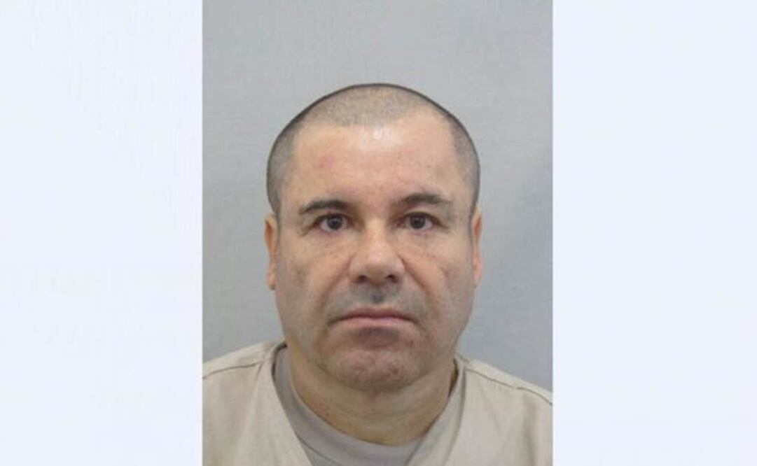 The kingpin's escape on Saturday night from a maximum security prison through a tunnel leading right into his cell was a bitter blow to President EPN's anti-crime efforts. (Archive: El Universal)