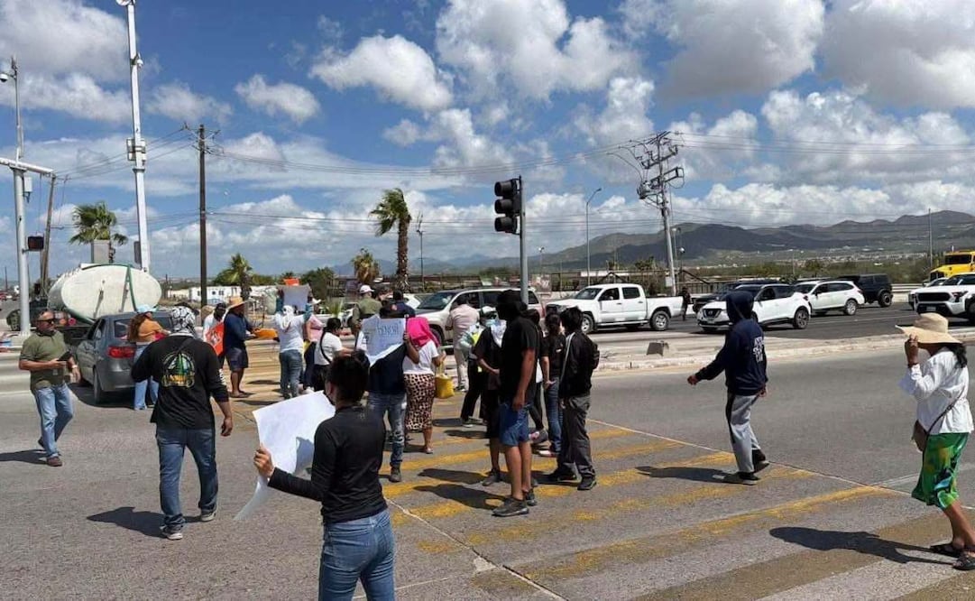 Familias bloquean carretera por dos jóvenes desaparecidas en Los Cabos, BCS; exigen acelerar su búsqueda.
(02/09/26)
Foto: Especial.