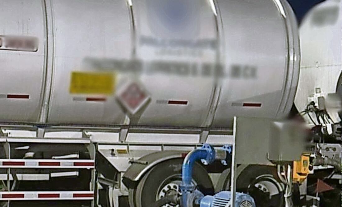 En Tamaulipas, elementos de la Guardia Nacional, Ejército, Fiscalía General de la República, Policía Estatal, y de seguridad de Pemex aseguraron 1 millón 802 mil 650 litros de huachicol el 26 de julio de 2025. Foto: Especial