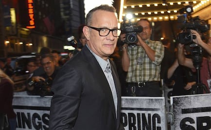 Tom Hanks ayuda a una pareja a comprometerse